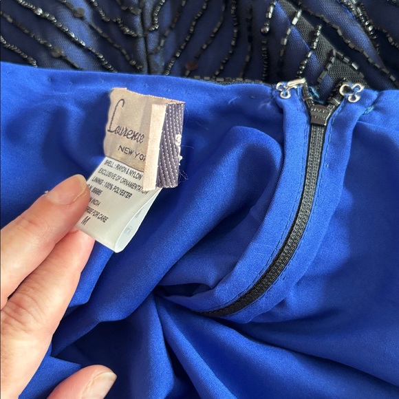 Stunning Geometric Pattern Beaded Cocktail Dress - Picture 15 of 16